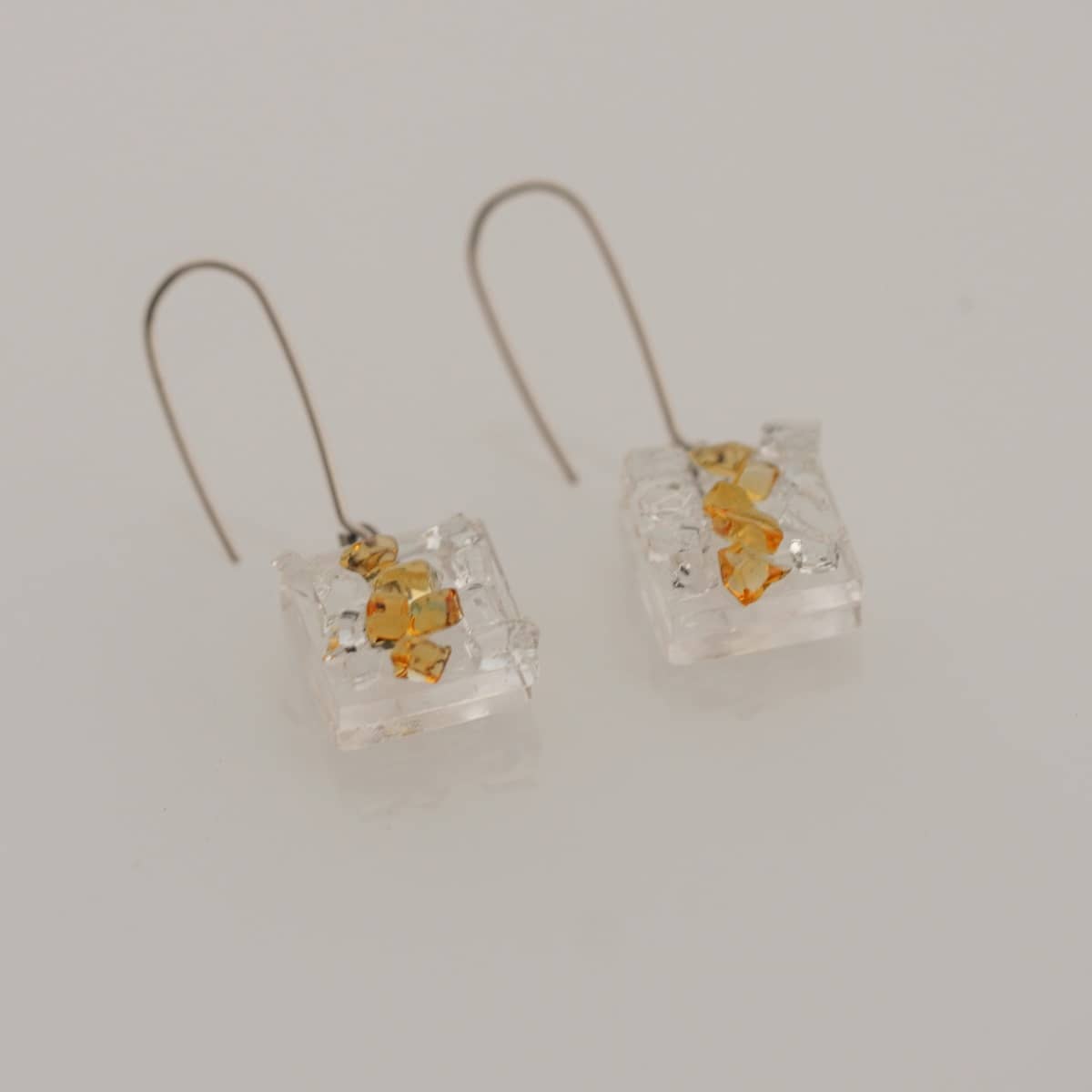 Pendientes de plata de ley y vidrio Febe.. Tejeluz, joyeria sostenible. Pendientes de plata de ley y vidrio Febe.. Tejeluz, joyeria sostenible.