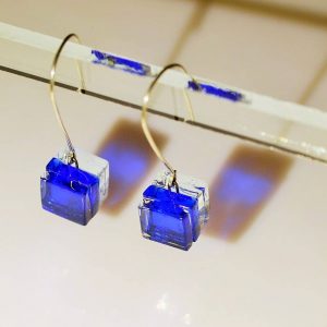 Pendientes de plata y vidio modelo Atalanta - Tejeluz color azul