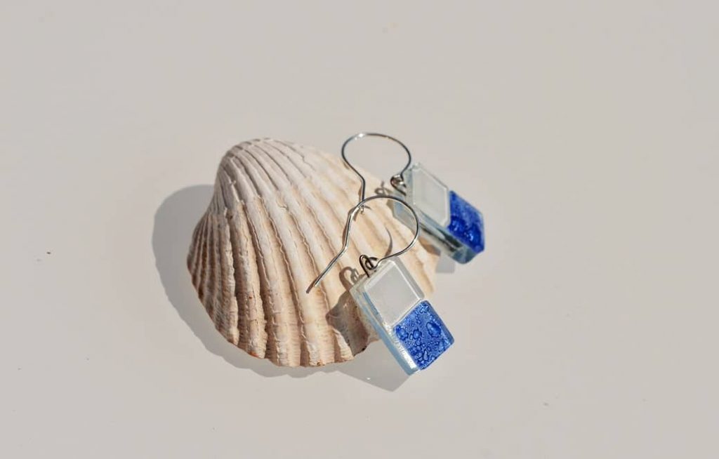 Pendientes de plata y vidrio - Tejeluz, joyería sostenible.