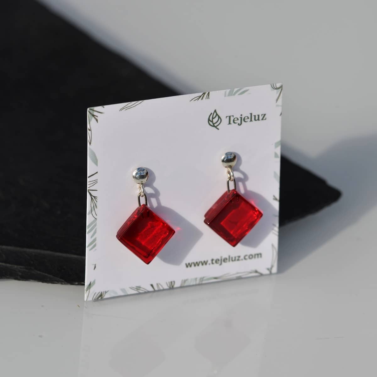 Pendientes de plata y vidrio modelo Ariadna rojo- Tejeluz Pendientes de plata y vidrio modelo Ariadna rojo- Tejeluz