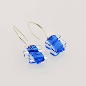 Pendientes de plata y vidrio modelo Euridice color azul - Joyería sostenible Tejeluz.