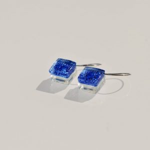 Pendientes de plata y vidrio modelo Ría azul- Joyería sostenible Tejeluz