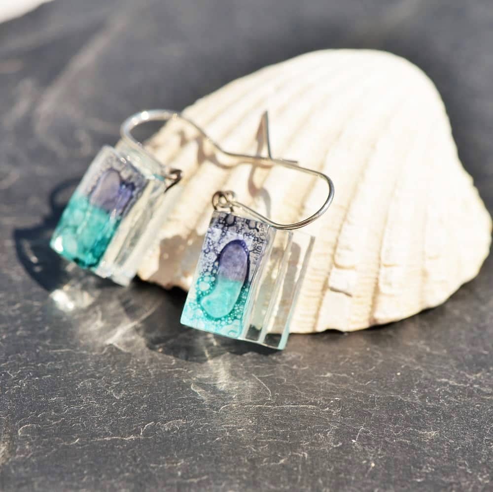 Pendientes de plata y vidrio reciclado modelo Cascada -Joyería sostenible Tejeluz Pendientes de plata y vidrio reciclado modelo